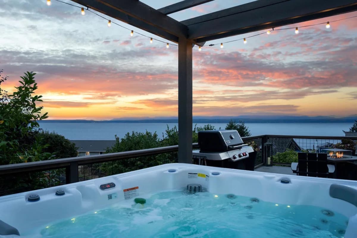Hot Tub & Sauna w/ Water Views & Beach access! - Photo 1